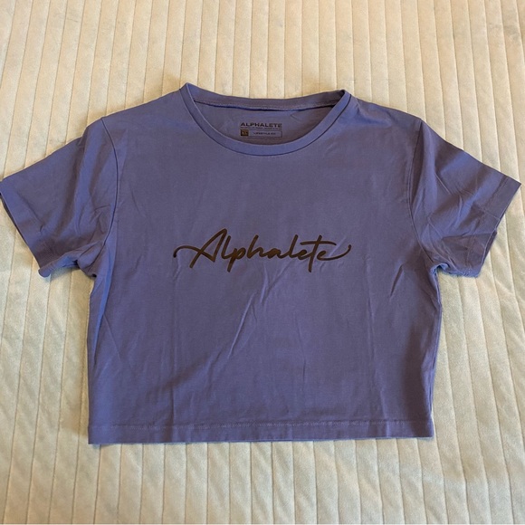 Alphalete Tops - Alphalete Crop Top